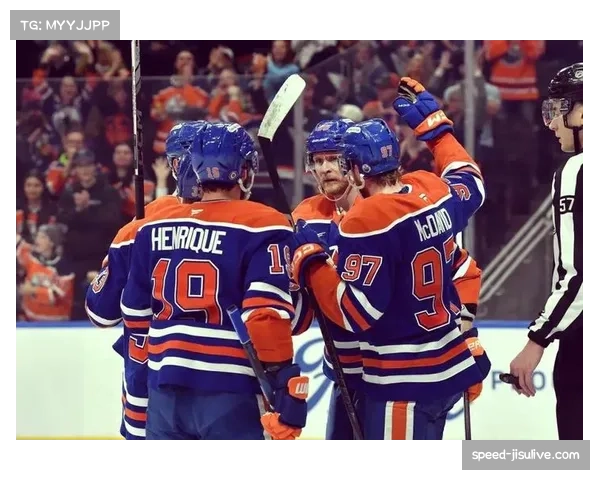 NHL季后赛席位争夺白热化,西部最后两张门票四队混战 NHL季后赛席位争夺白热化,西部最后两张门票四队混战